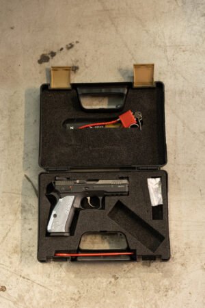 Shadow 2 Compact [2 MAGS]